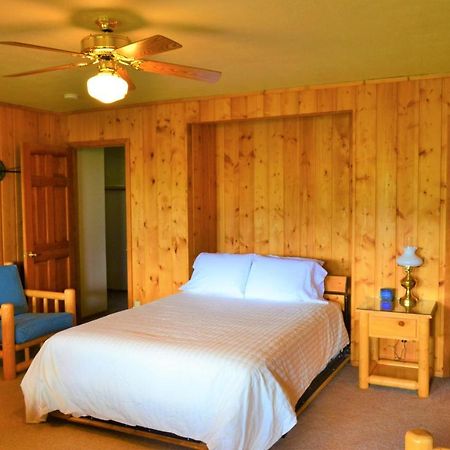 Vila Twin Peaks Guest Ranch Salmon Exteriér fotografie