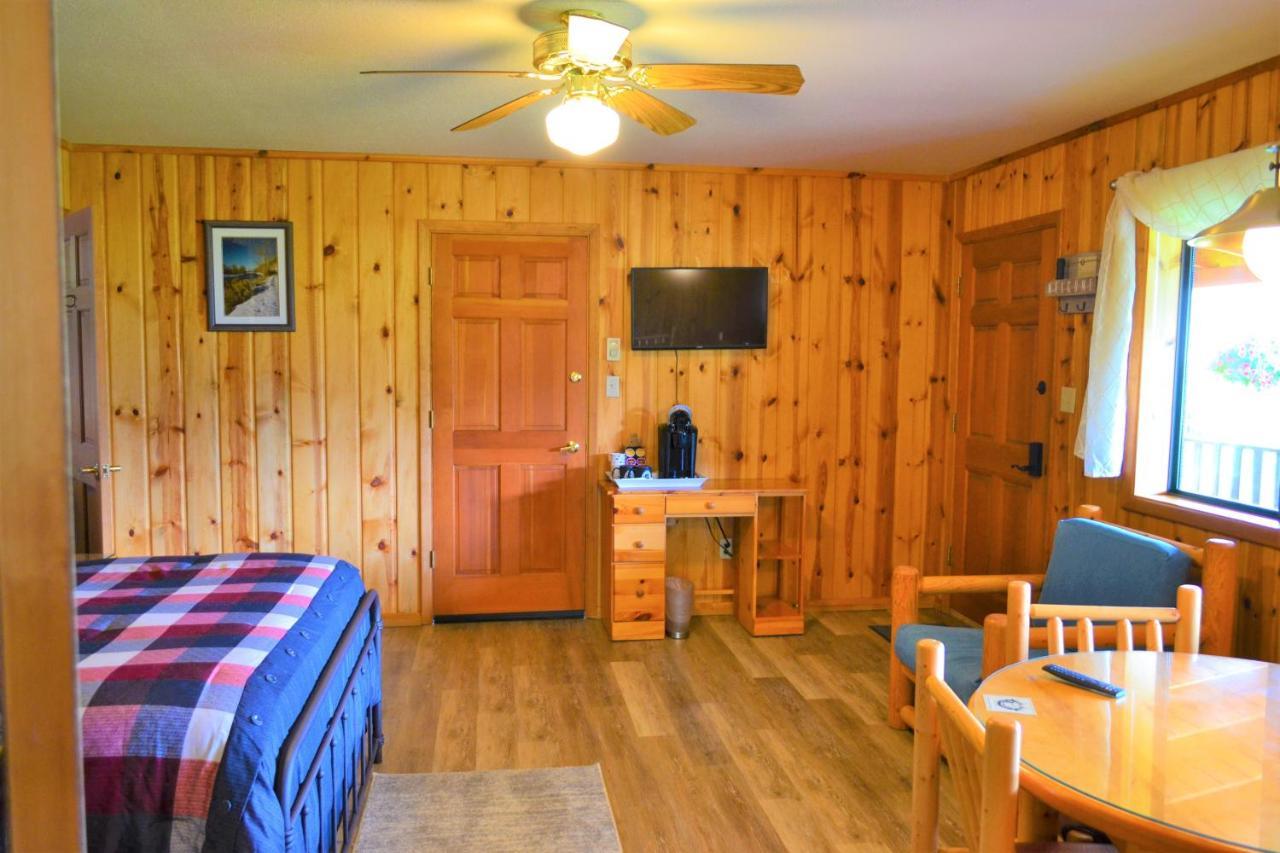 Vila Twin Peaks Guest Ranch Salmon Exteriér fotografie