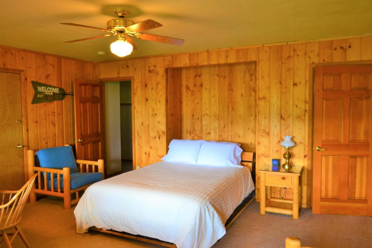 Vila Twin Peaks Guest Ranch Salmon Exteriér fotografie