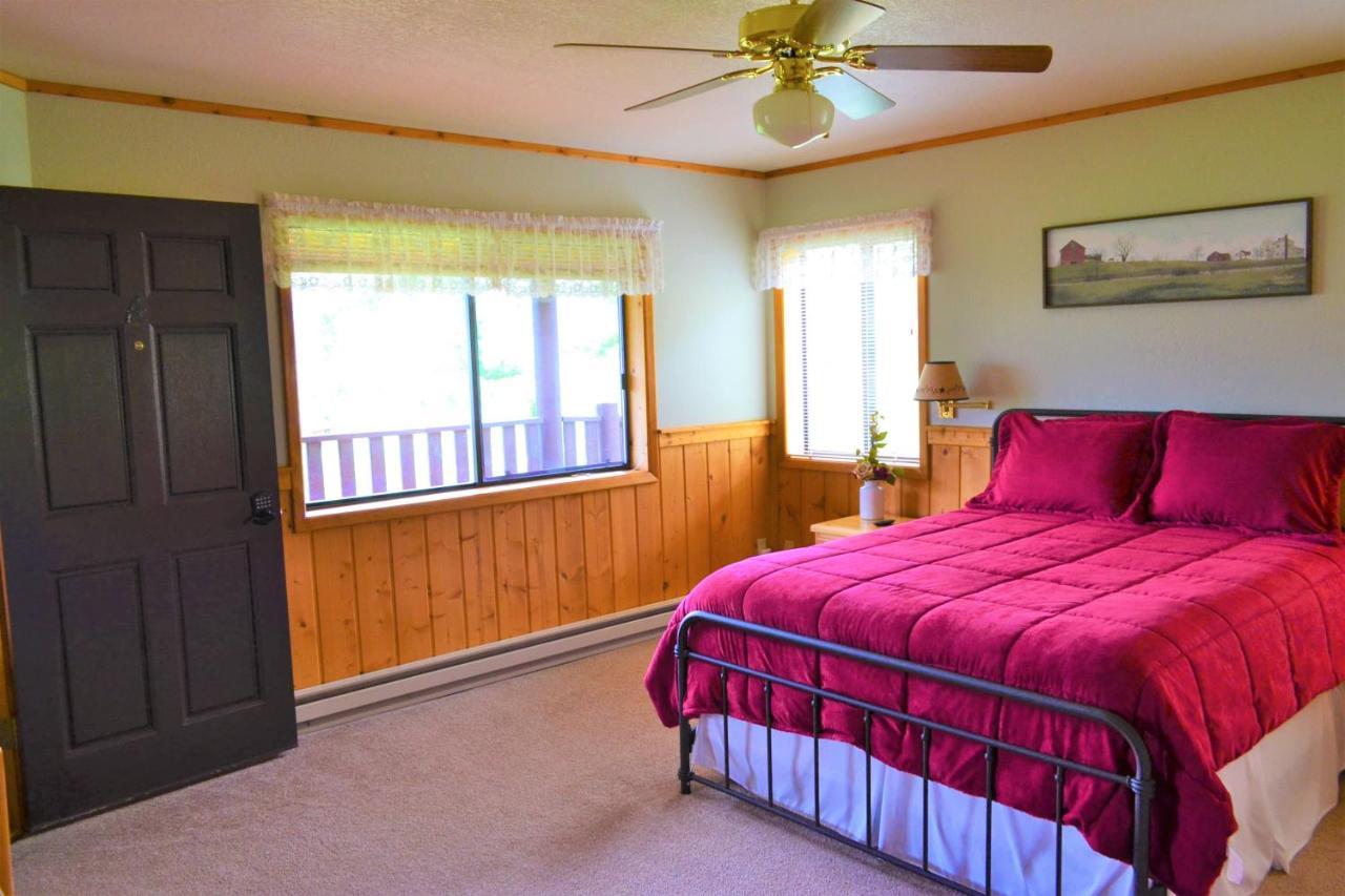 Vila Twin Peaks Guest Ranch Salmon Exteriér fotografie